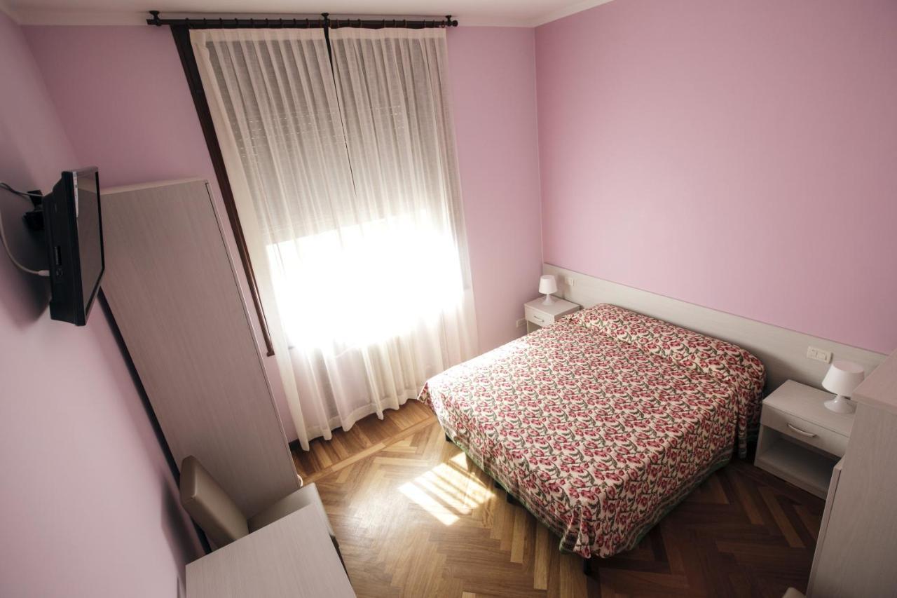 Italy Inn Genova Rom bilde